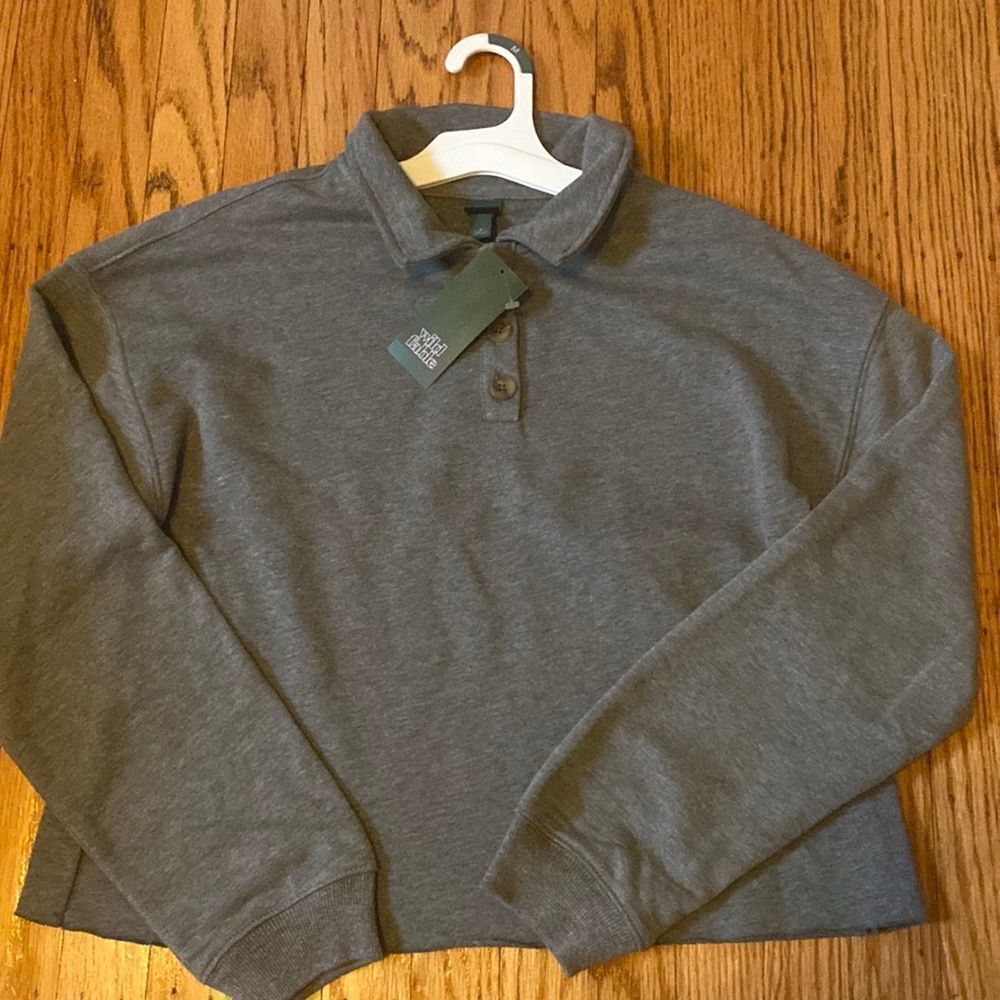 Nwt Wild Fable Gray Crop Shirt With 3 Buttons Sz Medium